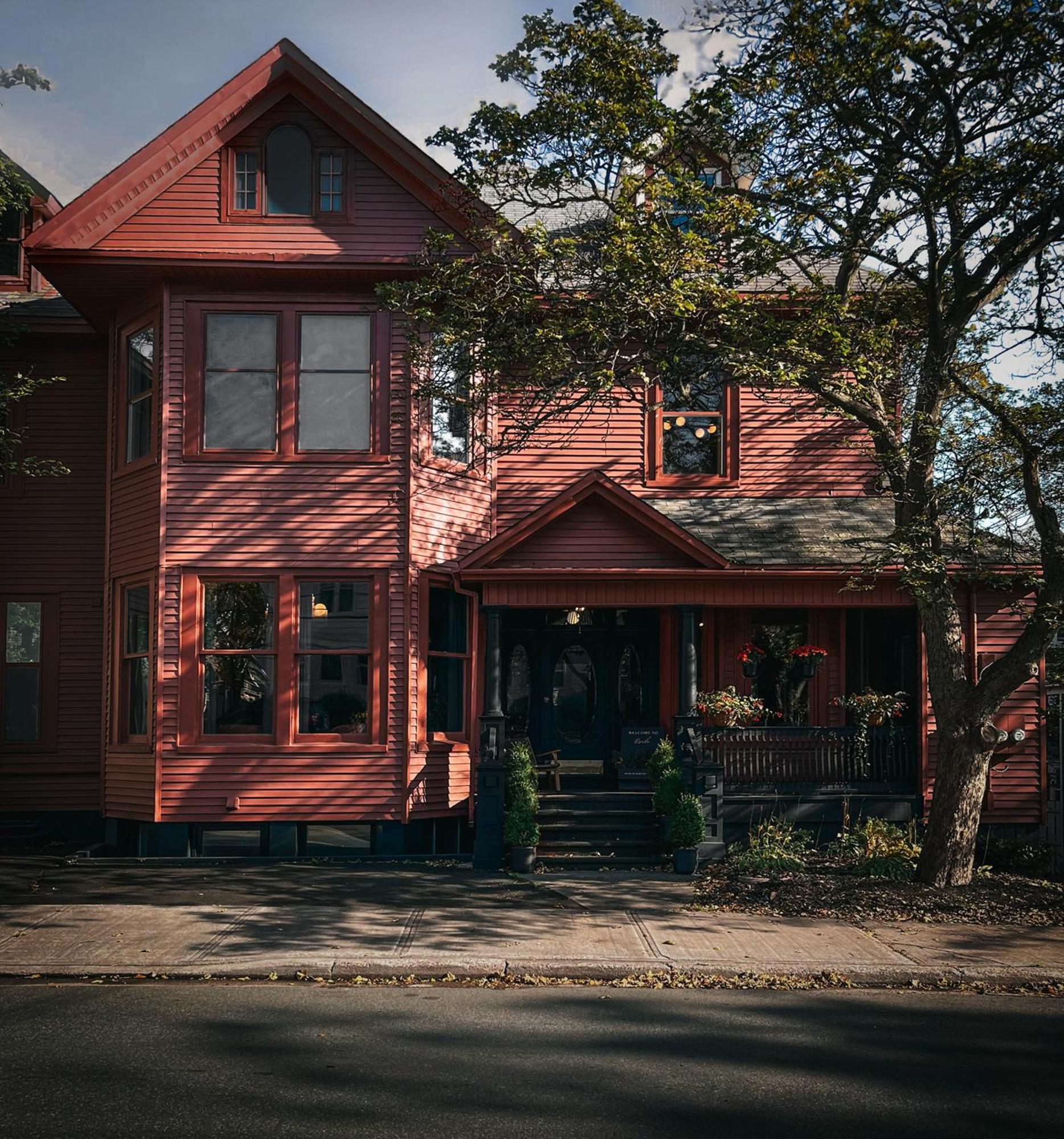 Dvele Inn St. John's Exterior photo